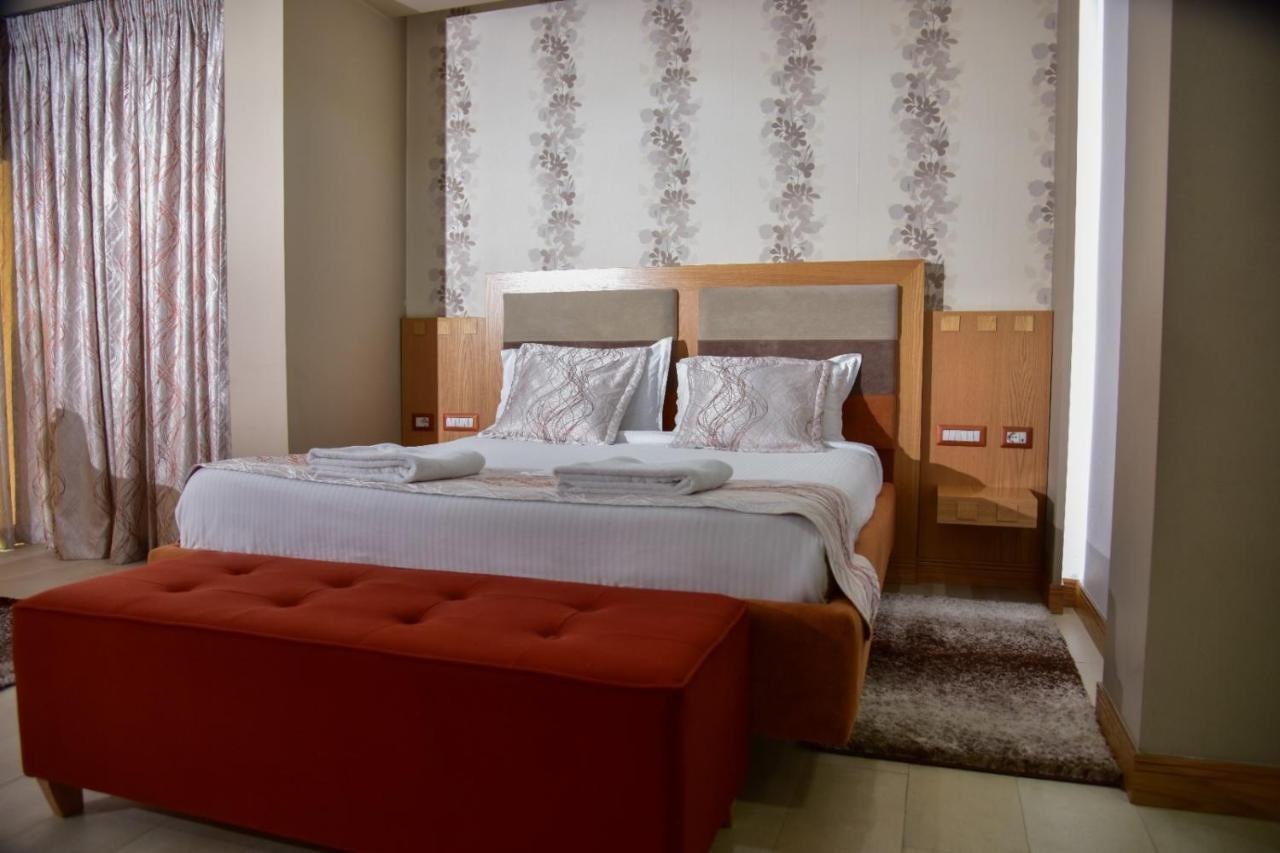 New W Hotel Тирана Экстерьер фото