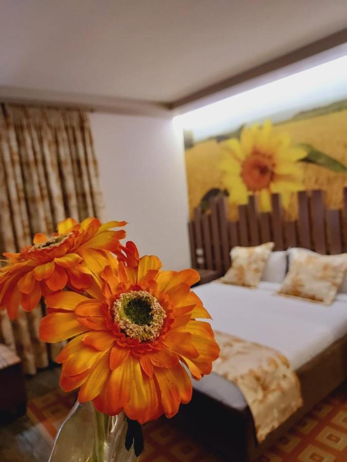 New W Hotel Тирана Экстерьер фото