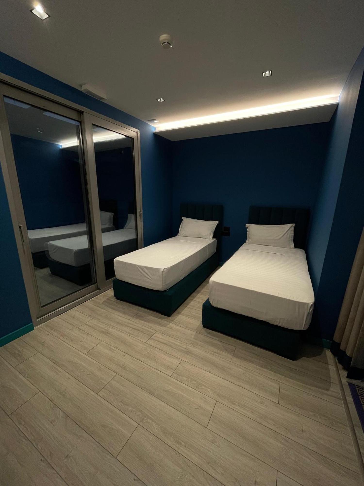 New W Hotel Тирана Экстерьер фото